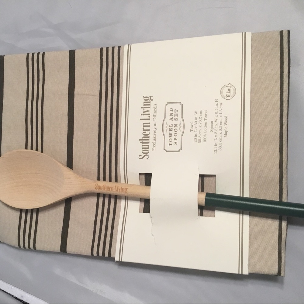 Southern LIVING TOWEL AND SPOON SET